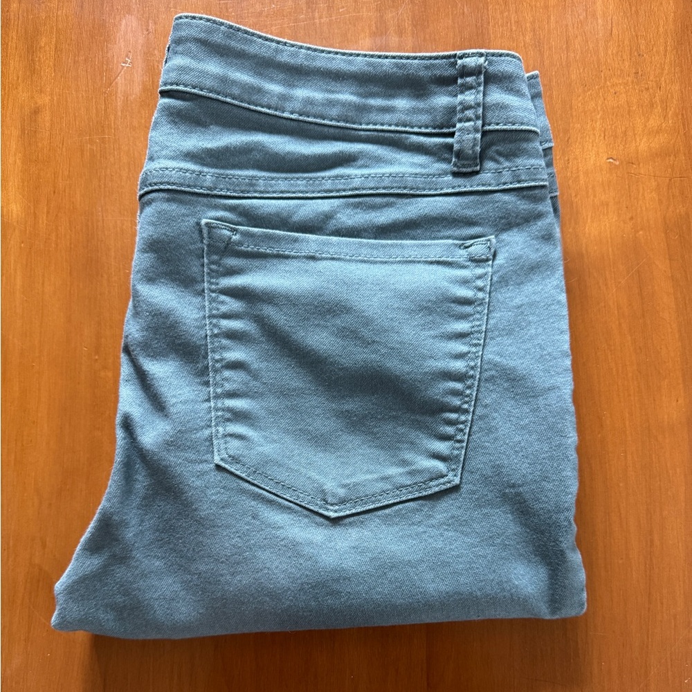 Prana Kara Jeans in Blue Light Agave. Excellent Pre-loved Condition.
